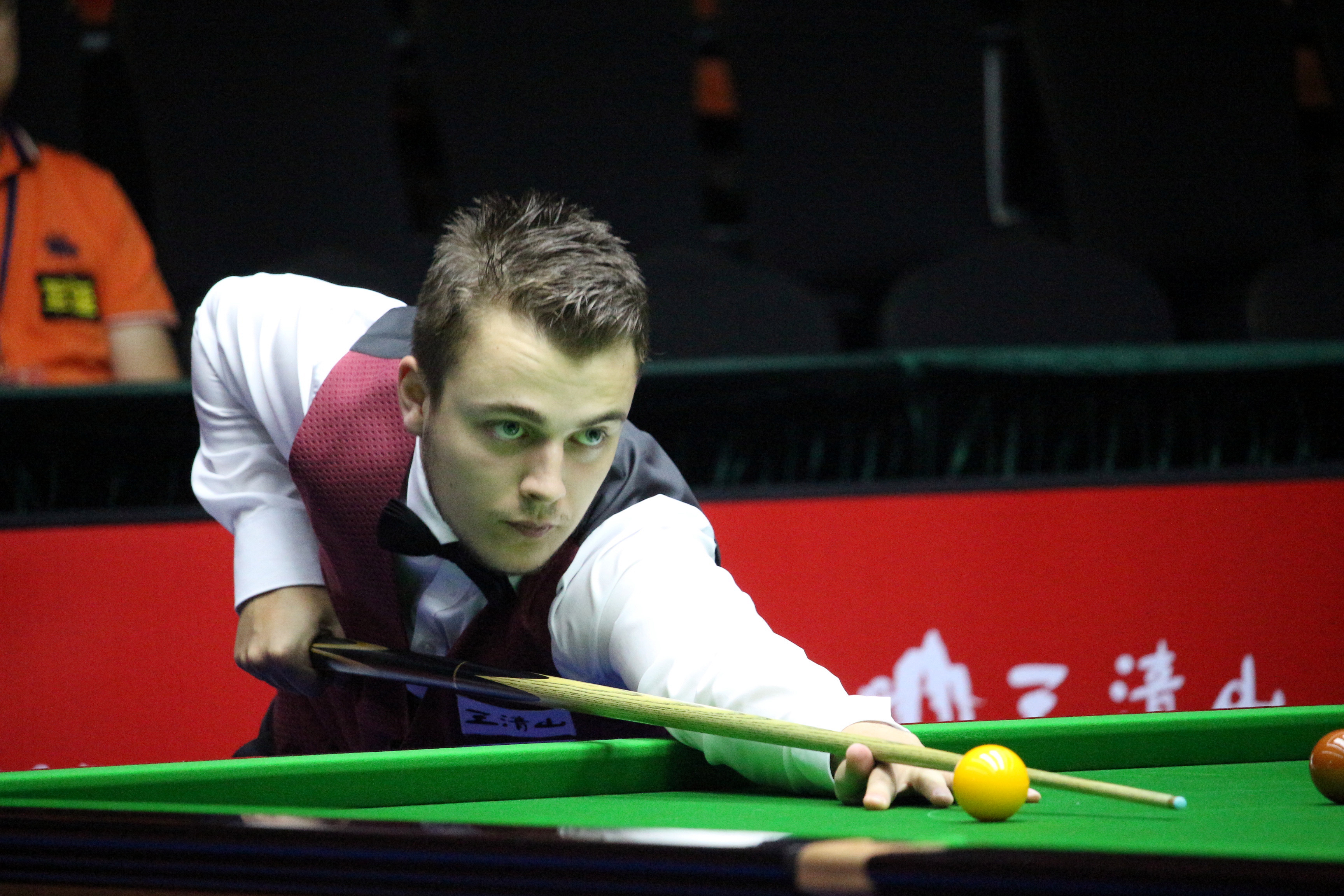 援策略上逐 援策略上逐